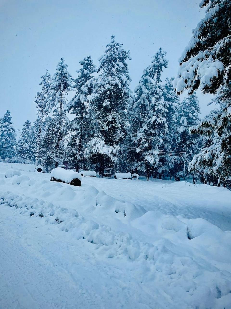 Sunset View Gulmarg Apartment Exterior photo